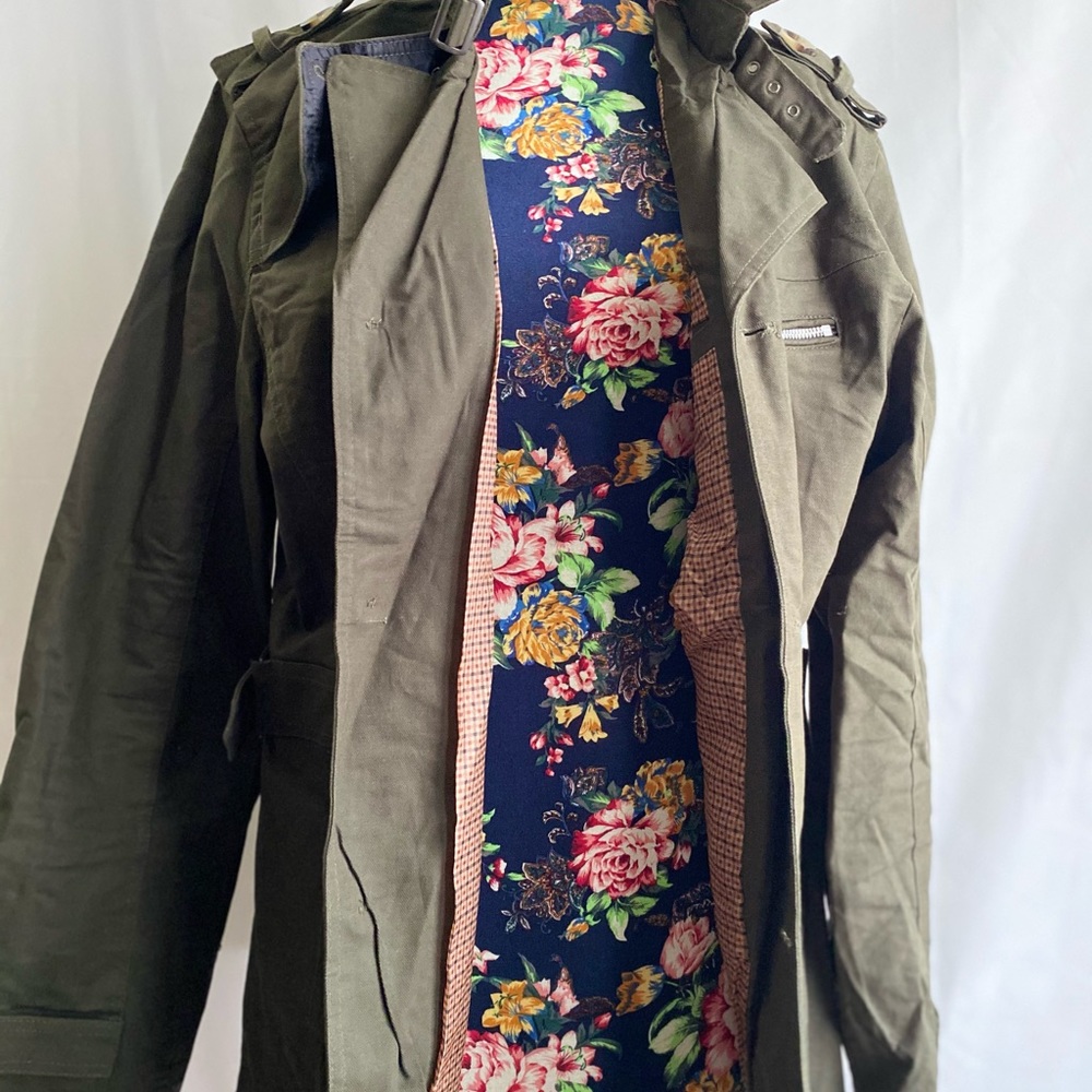 Jacket - Picture 4 of 4